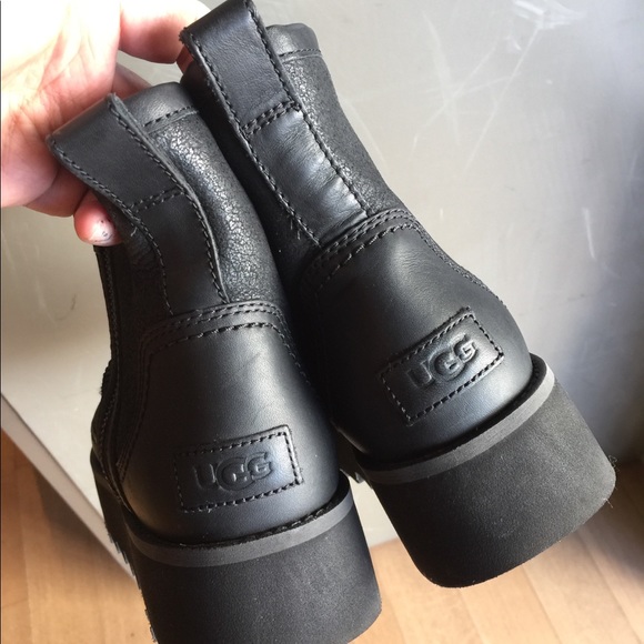 Used Ugg soft boot - Picture 4 of 7